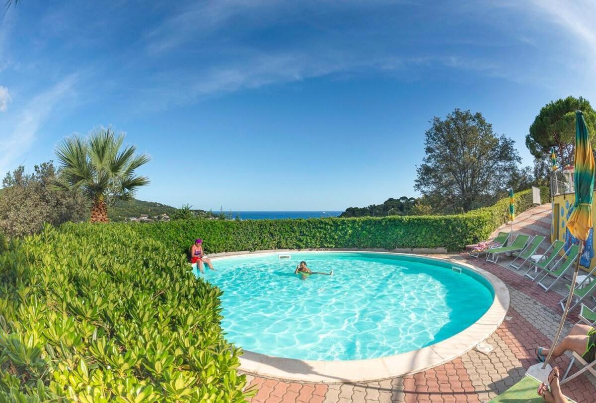 فندق Villino Garden & Pool Marina dʼMarina dʼAndora المظهر الخارجي الصورة